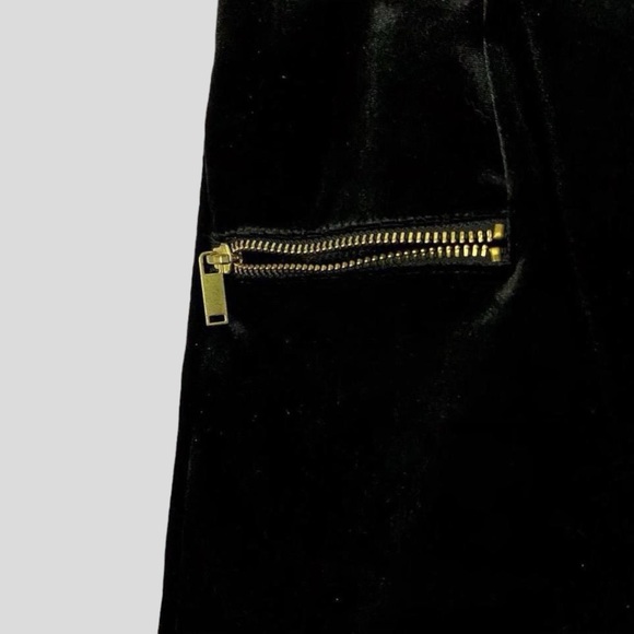 H&M velvet mini skirt - Picture 3 of 4